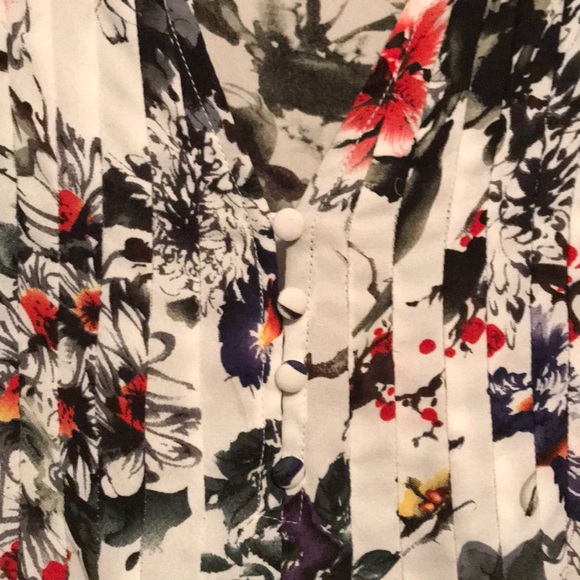 Colorful dressy top - Picture 2 of 2